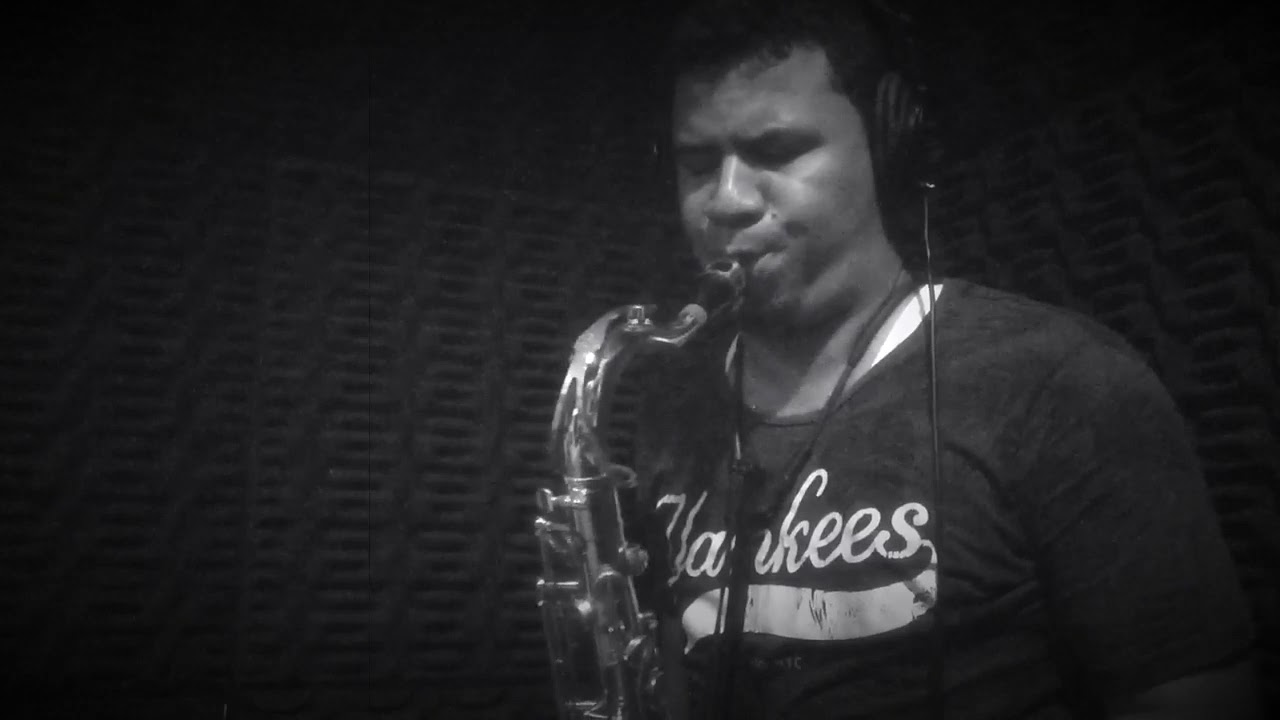 SMOOTH ( Ed calle) sax: Cesar Pérez