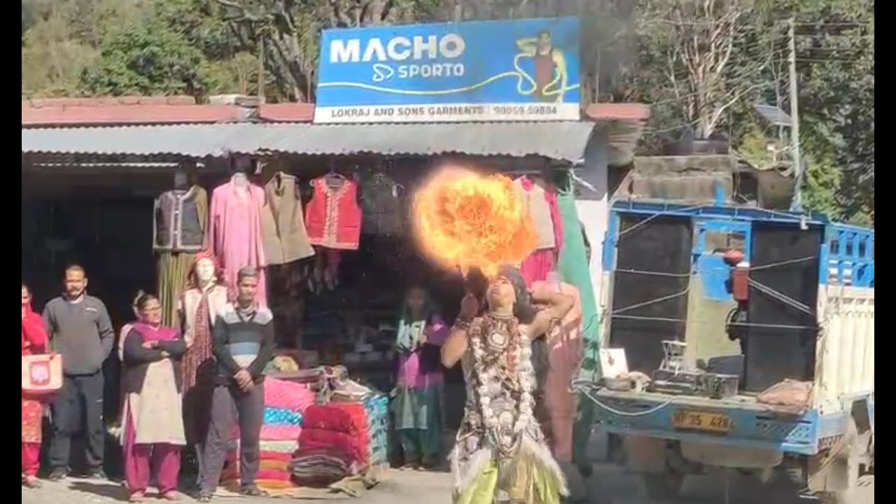 Mahadev Ka Jabardast Dance Road Par 😍 Live Darshan | Shiv Bhakt Vibes