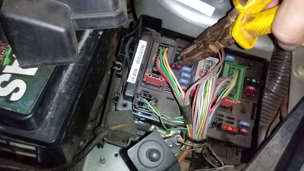 Peugeot 207 - velocímetro - trancos - consumo