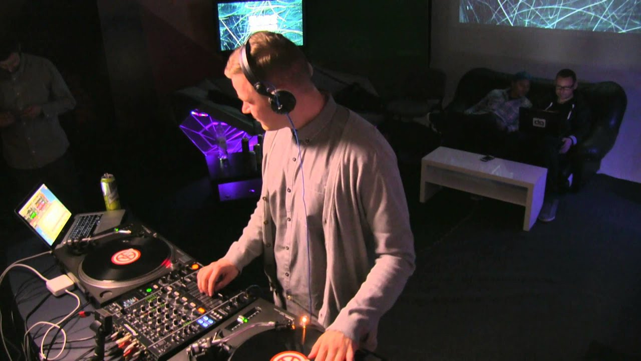 Keosz - BassTransmission #6 LIVE stream @ gluuu.tv (17.4.2014)