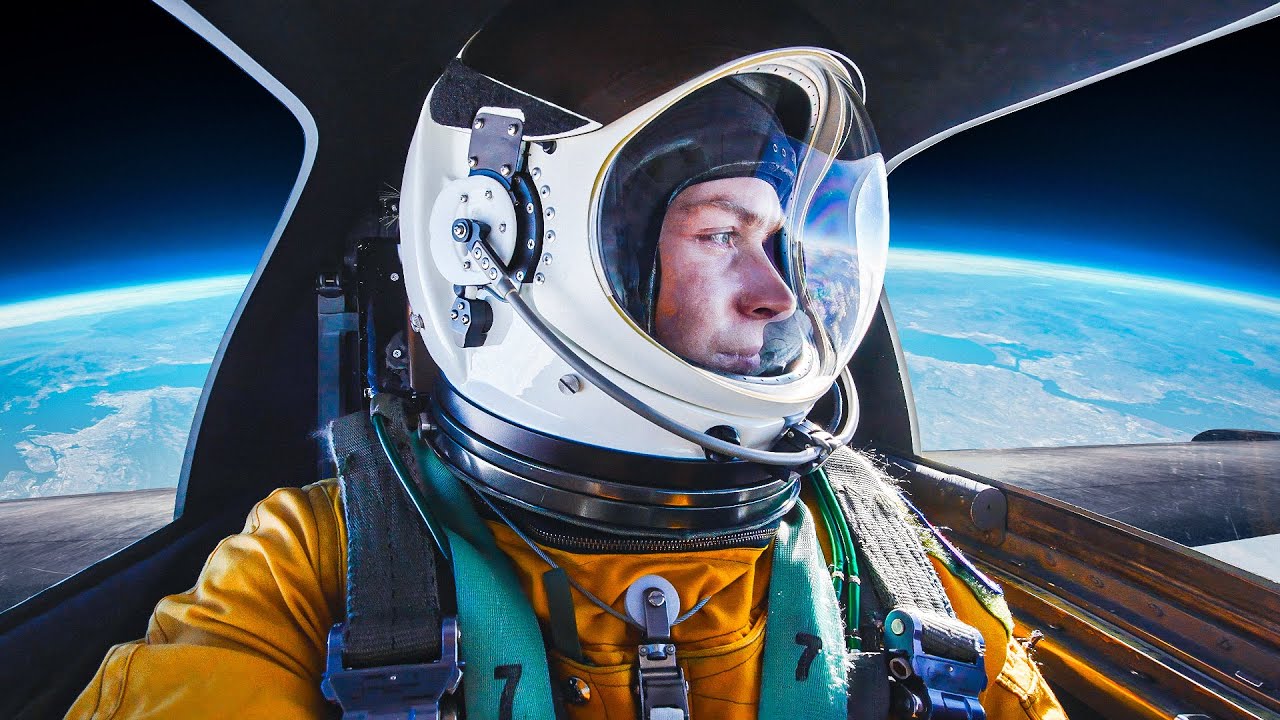Полет на самолете-разведчике U-2 на высоте 70,000 футов к краю космоса