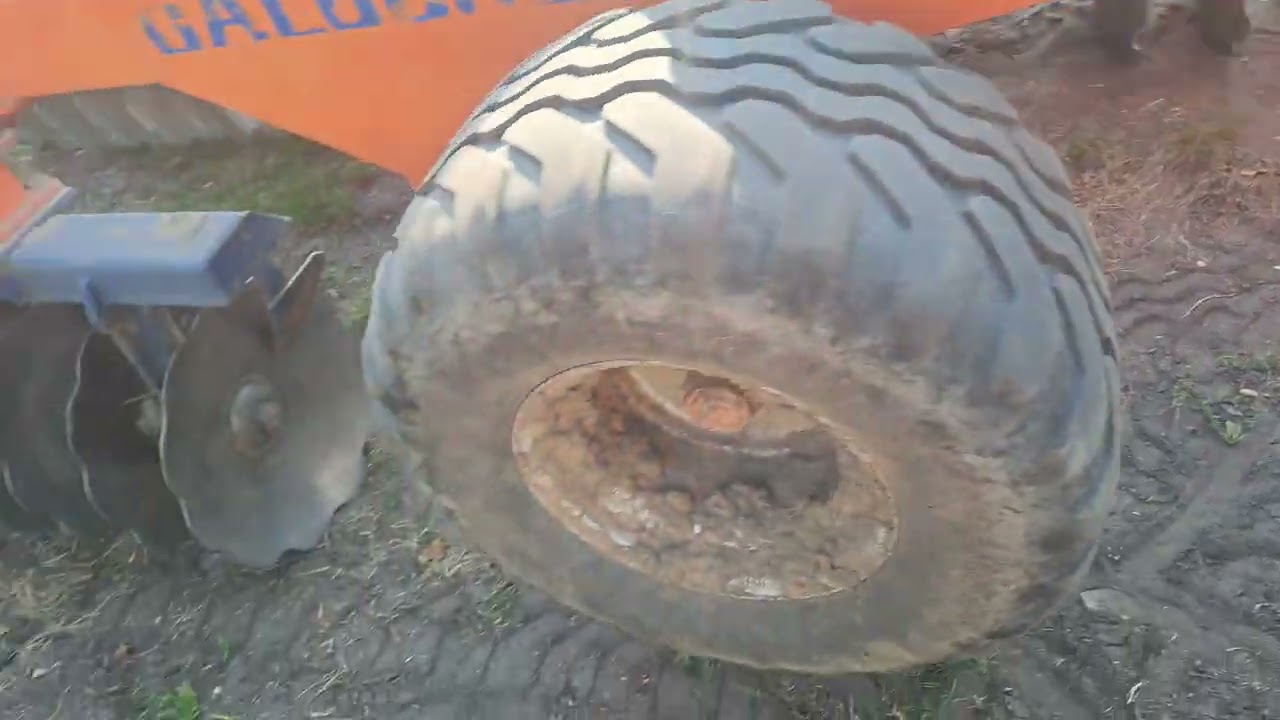 Ciągnik Pronar P9 8140 i brona talerzowa Galucho 6m
