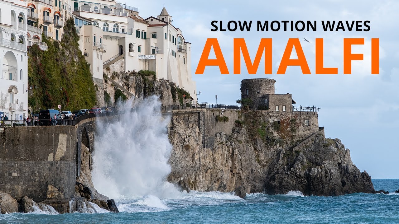 Slow Motion Waves in Amalfi