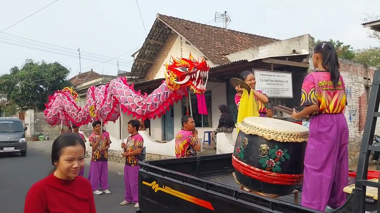 kemeriahan pawai puncak safari maulid Riyadlul Jannah