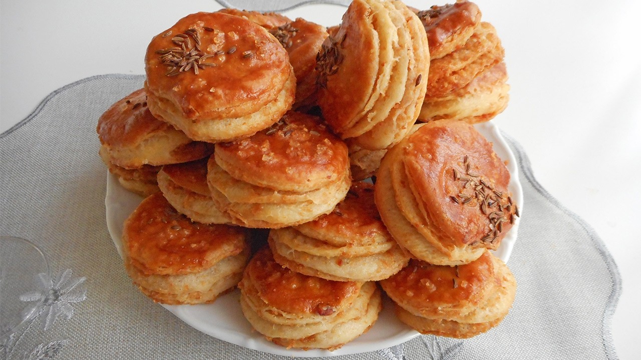 Krehké a chrumkavé oškvarkové pagáčiky  / LiViera dessert /