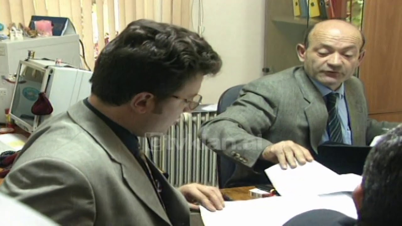 40 deputete shqiptare te gatshem te hetohen nga prokuroria - (8 Maj 2002)
