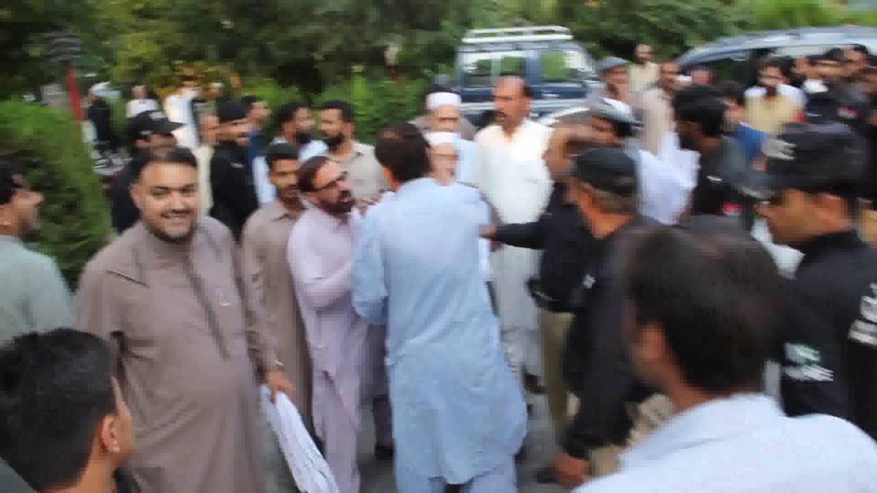 Fight During Budget Session of 2016-17 District Council Abbottabad