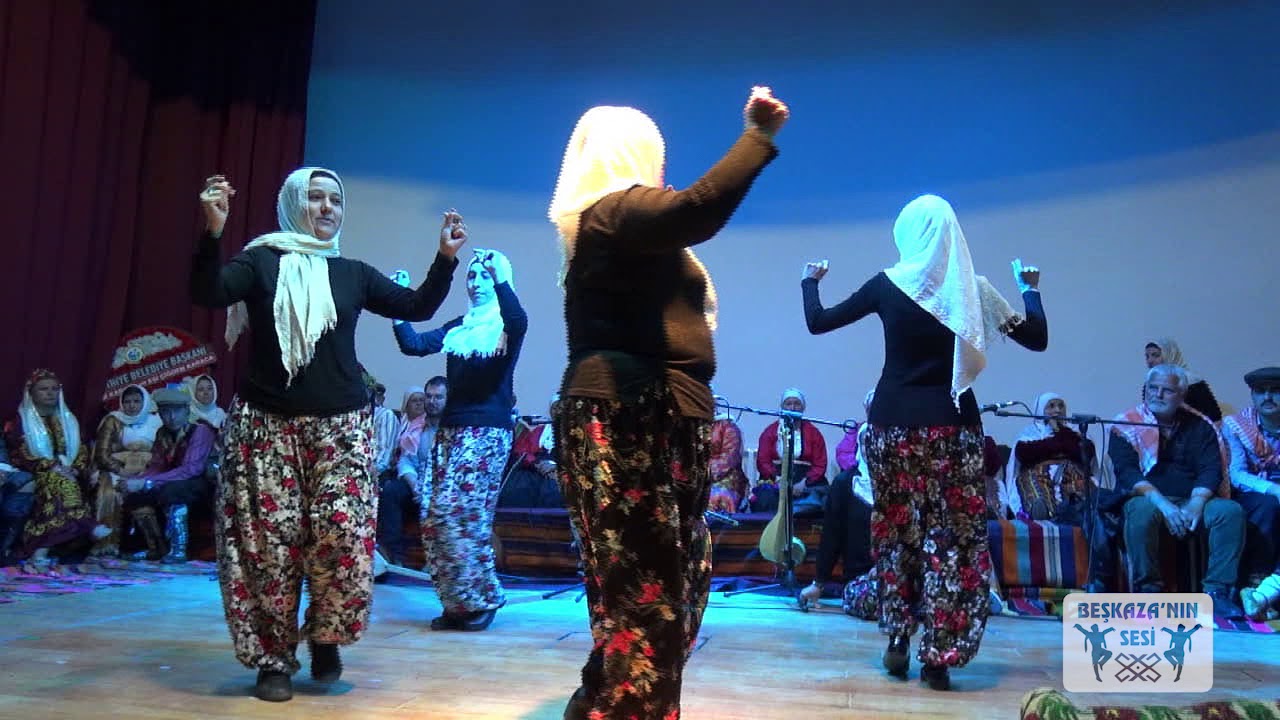 Sürmelim Zeybeği / Karaçulha Gönüllüleri Derneği Kadın Halk Oyunları Ekibi