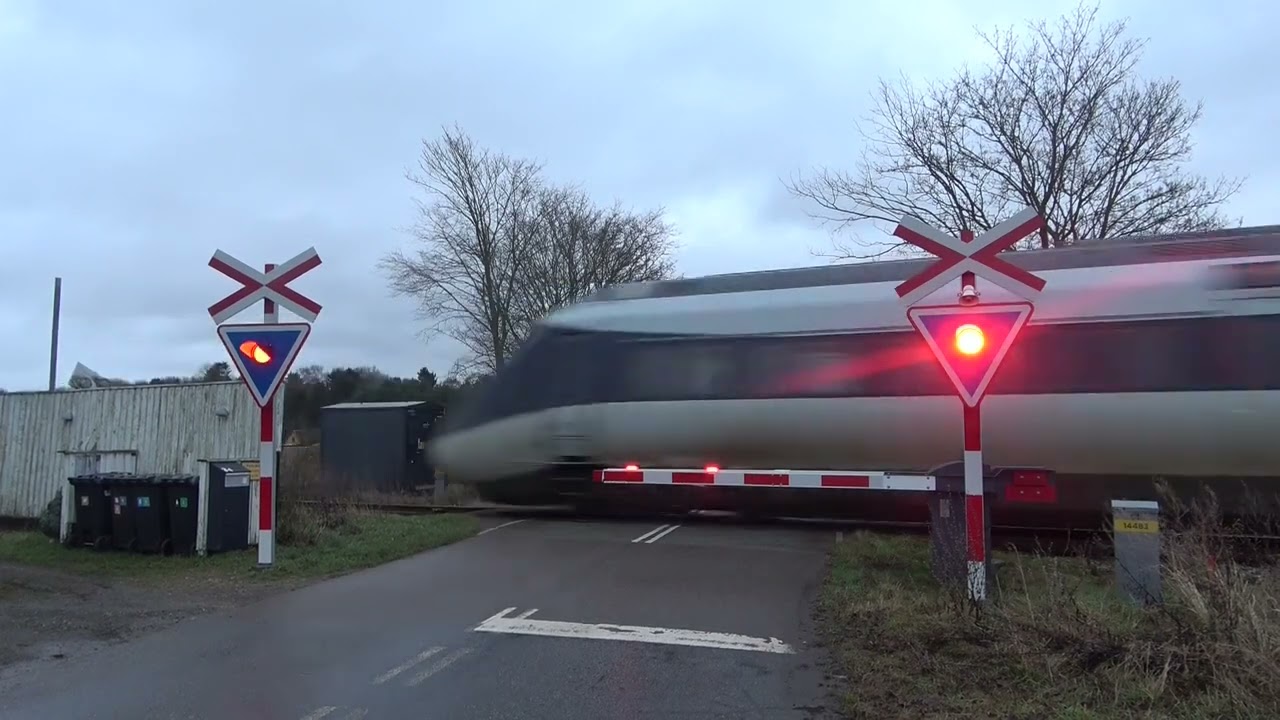 Jernbaneoverskæring mellem Holbæk og Regstrup