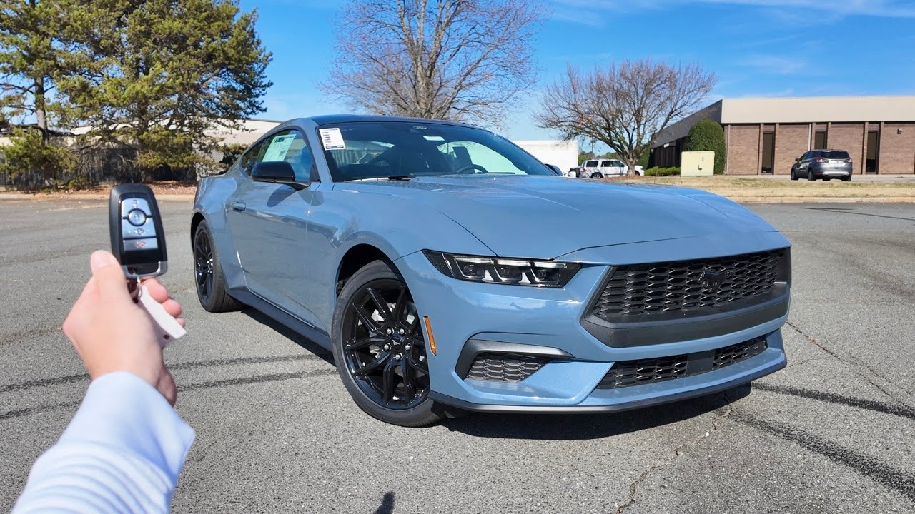Ford Mustang EcoBoost 2026: запуск, выхлопная система, обзор, тест-драйв и рецензия.