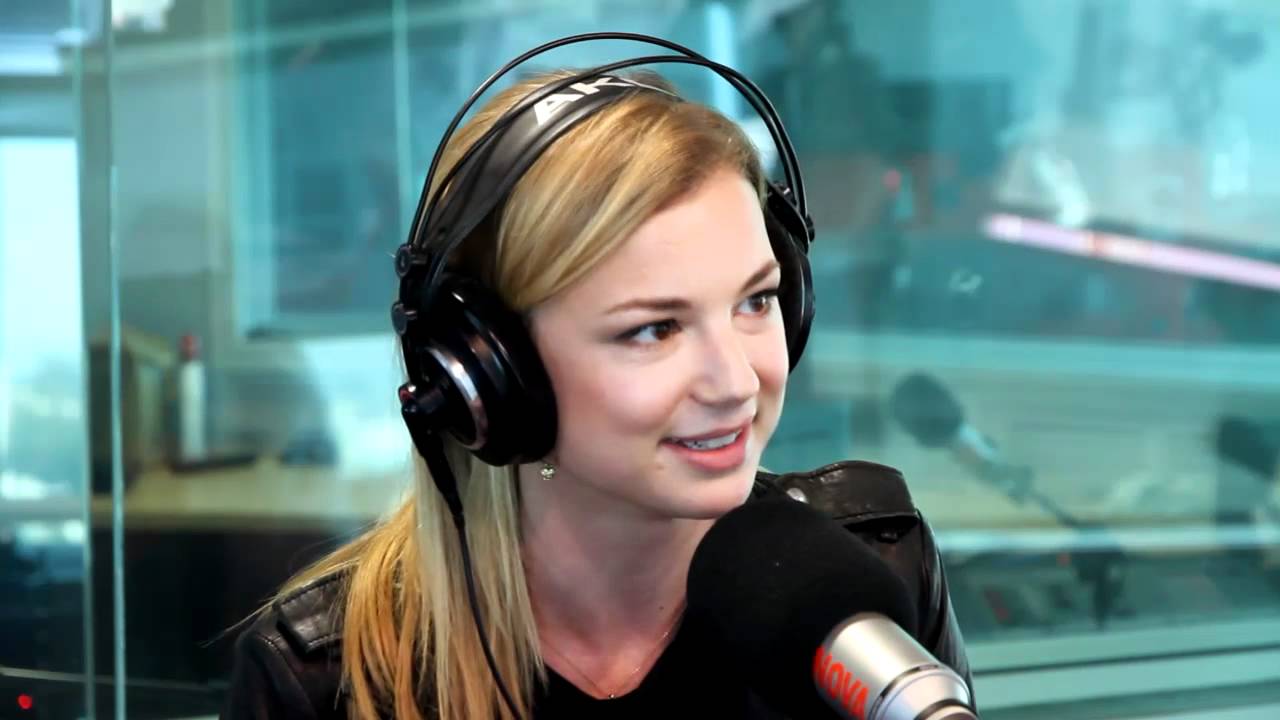 Revenge's Emily VanCamp interview with Fitzy and Wippa