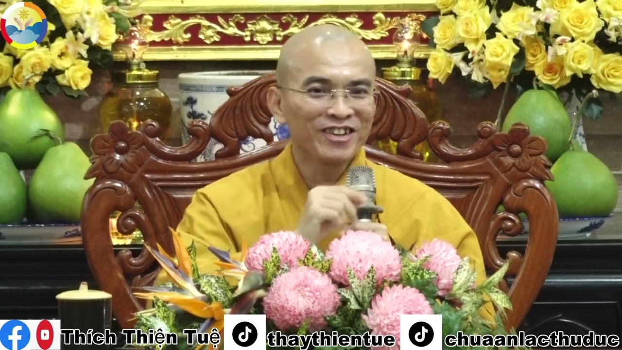 1794: NHỮNG CÂU KINH GỐI ĐẦU (8) ( Thích Thiện Tuệ )