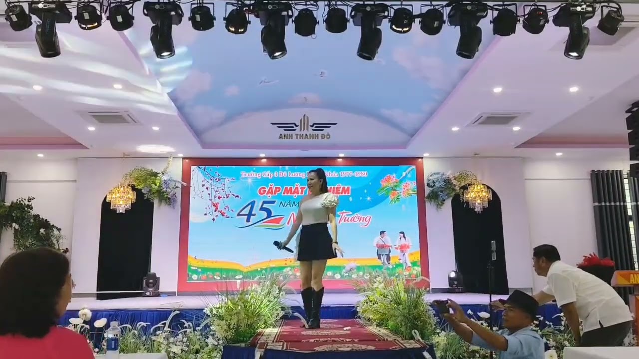 Vào Hạ- Hồng Nhung CCB 