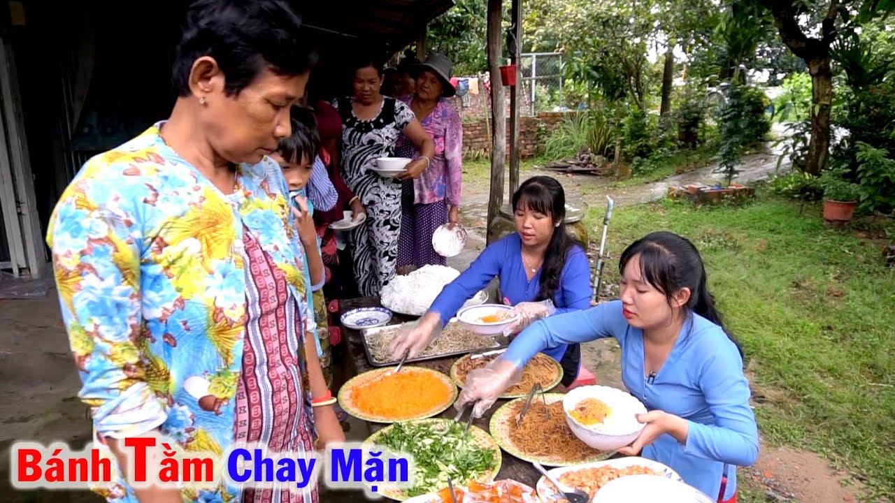 Thật Bất Ngờ MTQ Quá Quen mua Mão Hết Mâm Bánh Tằm Chay Mặn tặng Bà Con Khmer