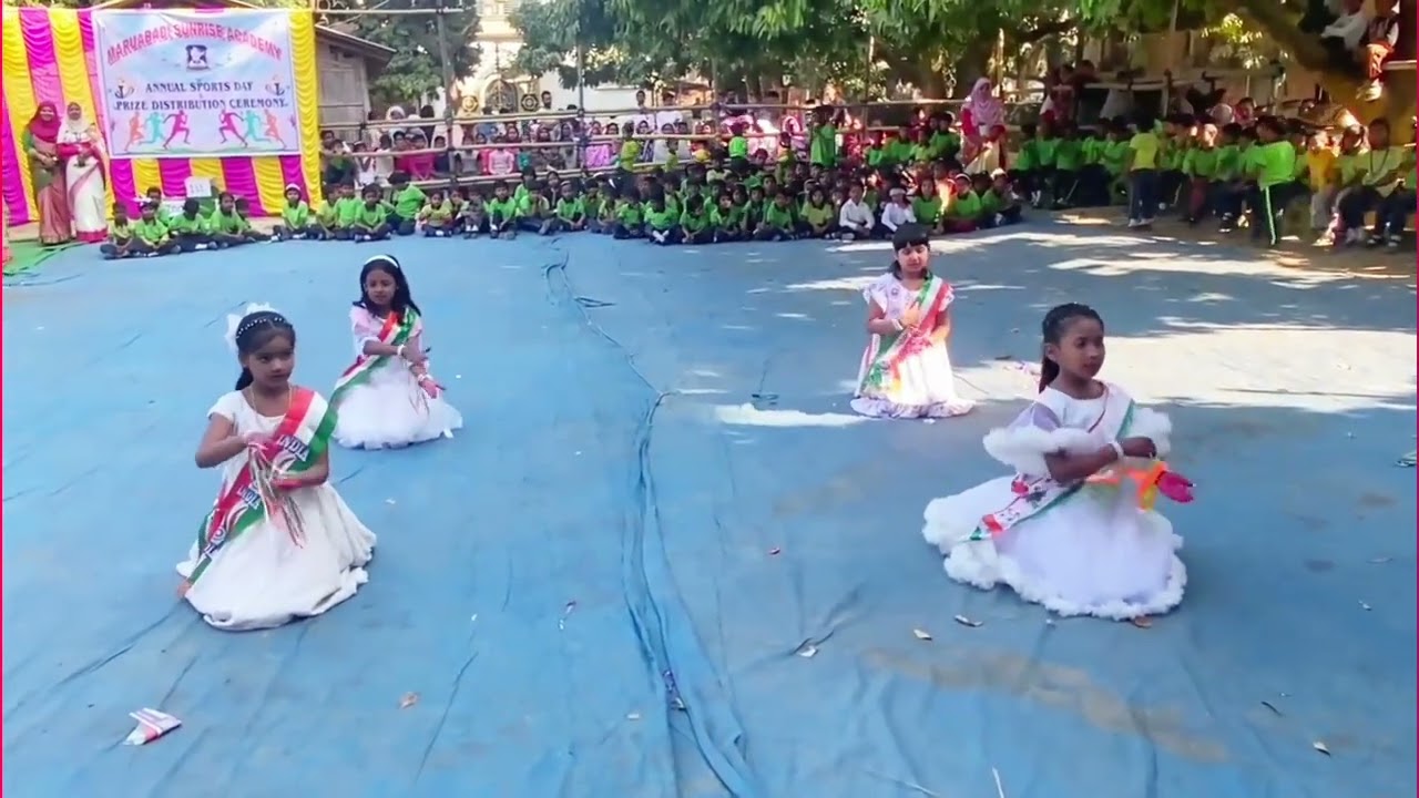 Hum Waqt badal denge. Excellent dance performance by Std II girls 