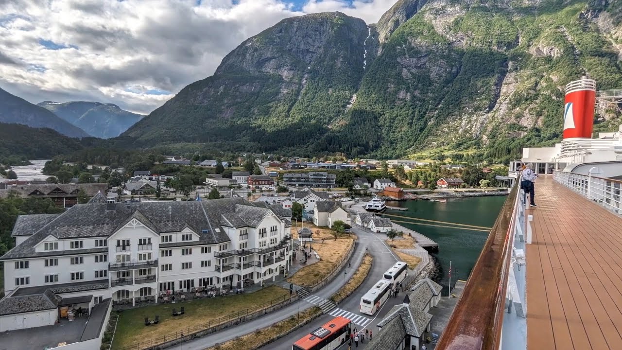 SUMMERTIME NORWEGIAN FJORDS CRUISE, Fred Olsen Cruise T2317, Bolette.