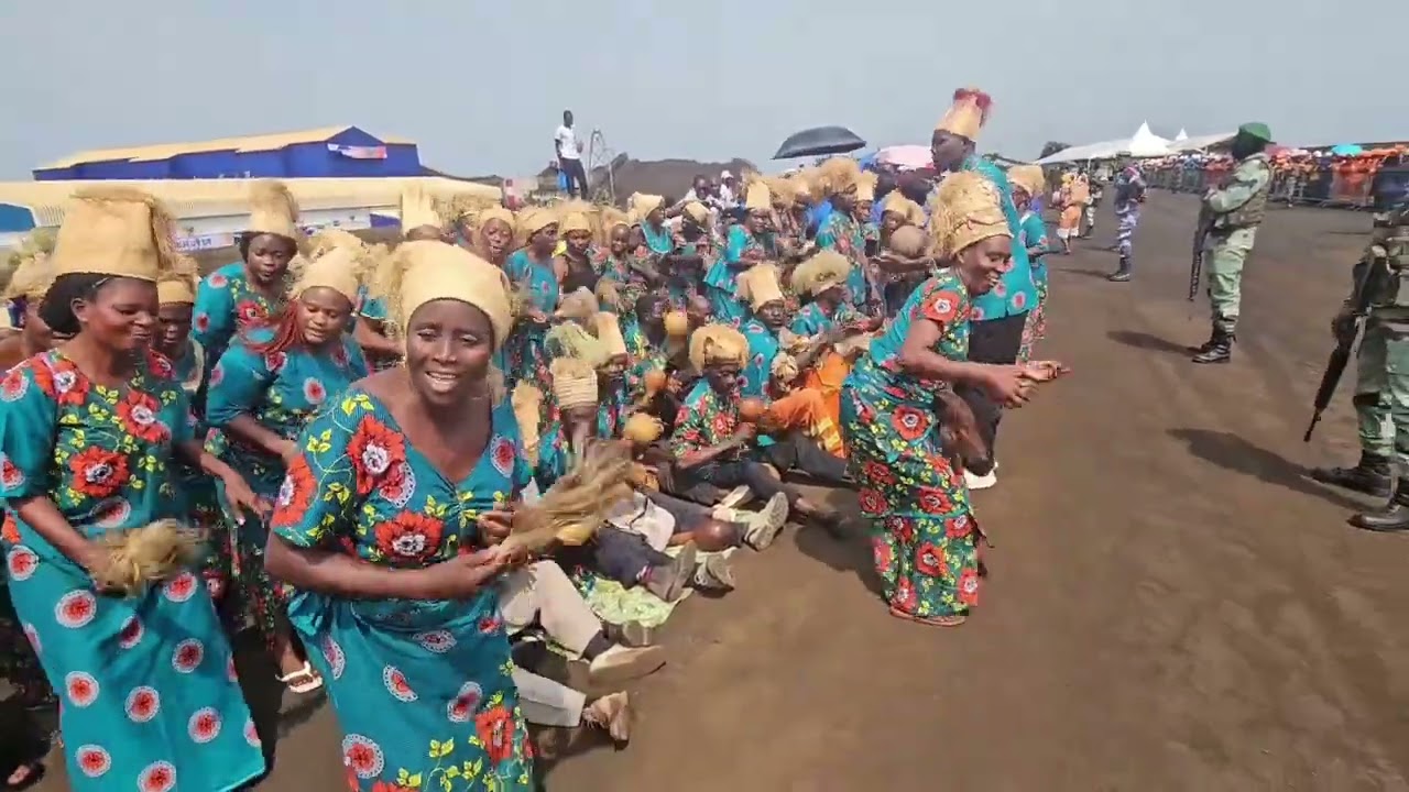 Le groupe NGOULA NDÈ - Bô baya (Vidéo HD)
