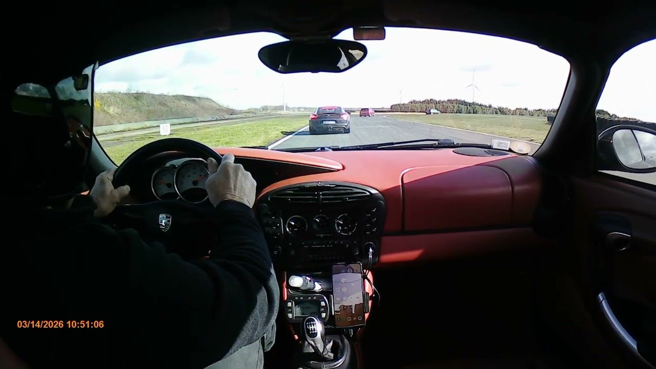 Boxster 986s vs Cayman 981 pdk  circuit de Clastres 