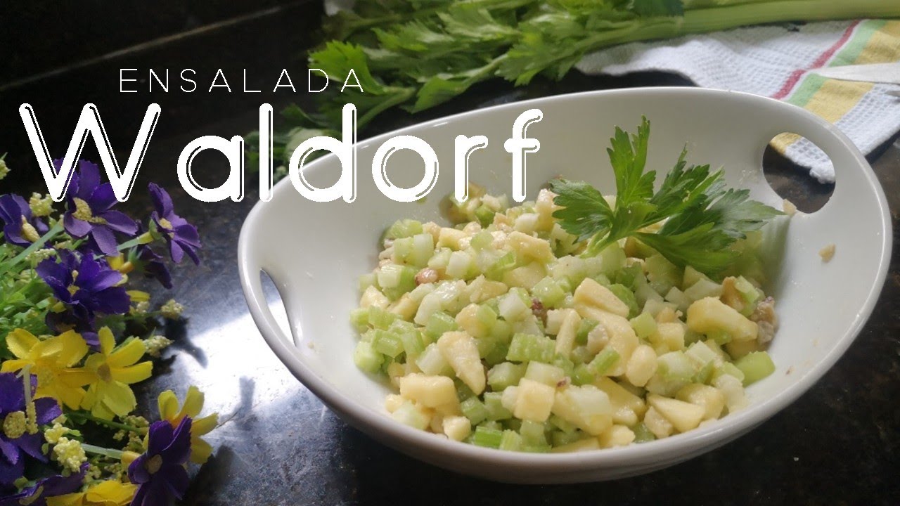 Ensalada de APIO y MANZANA, más conocida como Waldorf, muy fácil