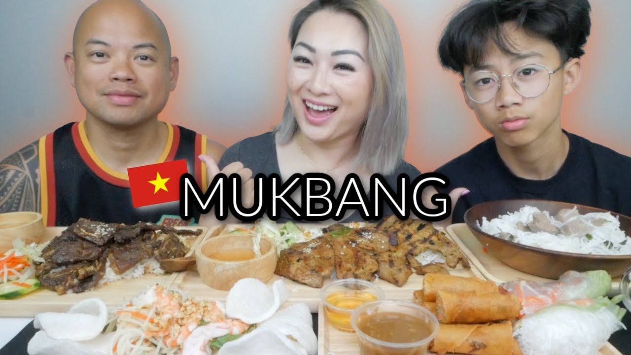 Mukbang Feast *Vietnamese Food, Bbq Pork Rib, Lemon Grass Pork and Beef Ball Noodles | N.E
