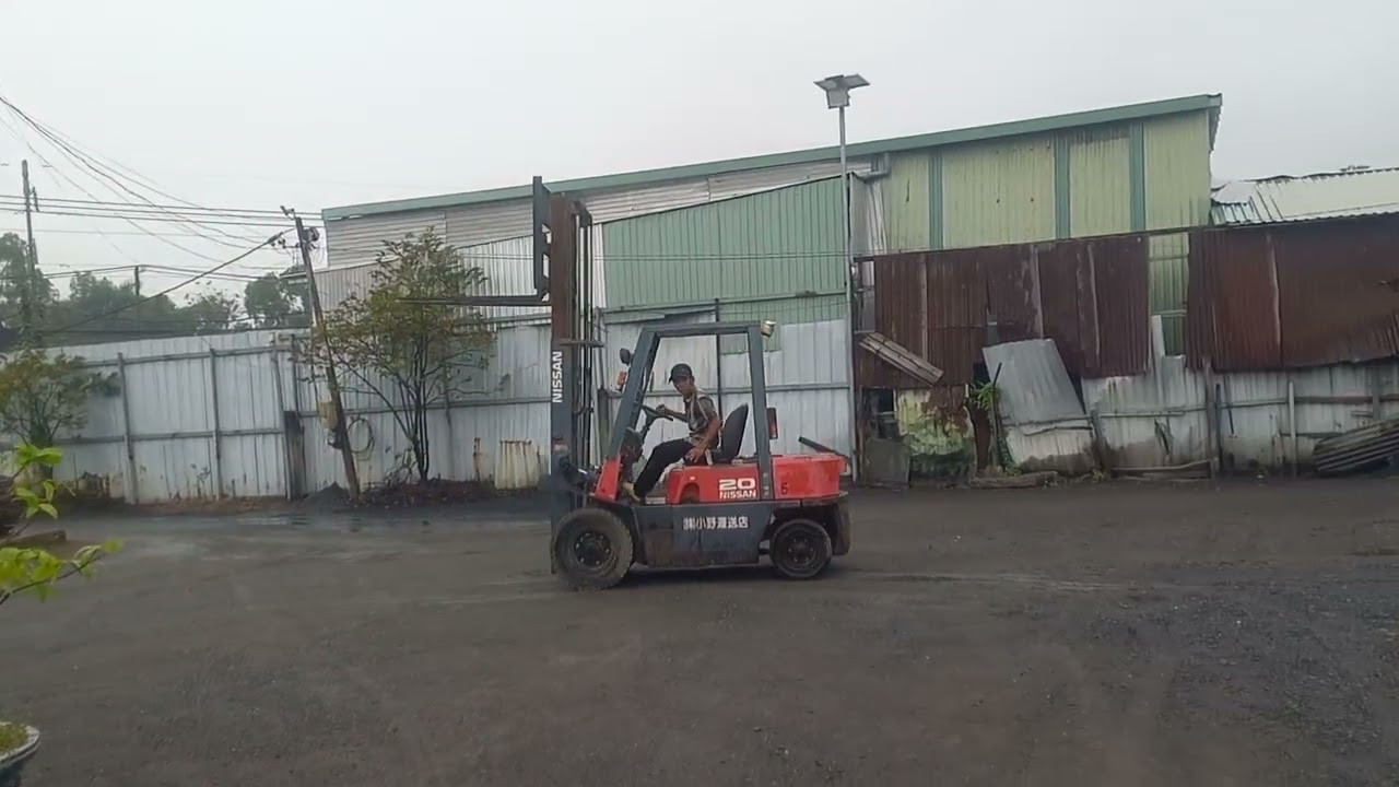 Xe nâng nissan 2 ae nhu cầu lh 0937601733