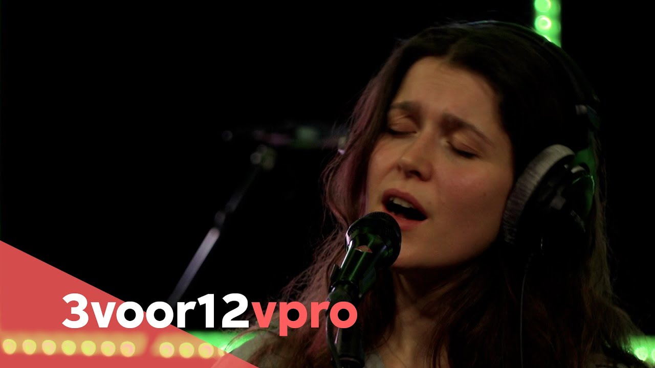 Pitou - 'Knife' & 'Big Tear' Live @ 3FM (VoorAan)