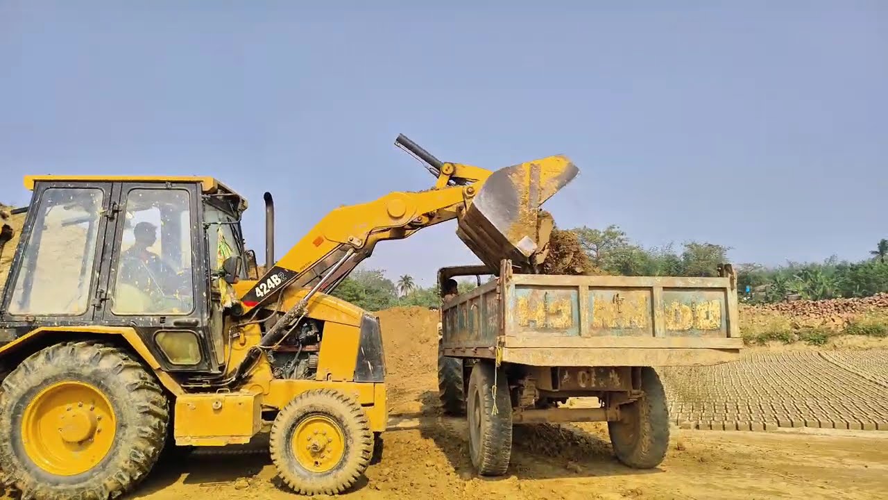 ‼️🐍Jcb JS81 loading mud in Tractor's jhon Deere | Mahindra trolley And Track 🚜