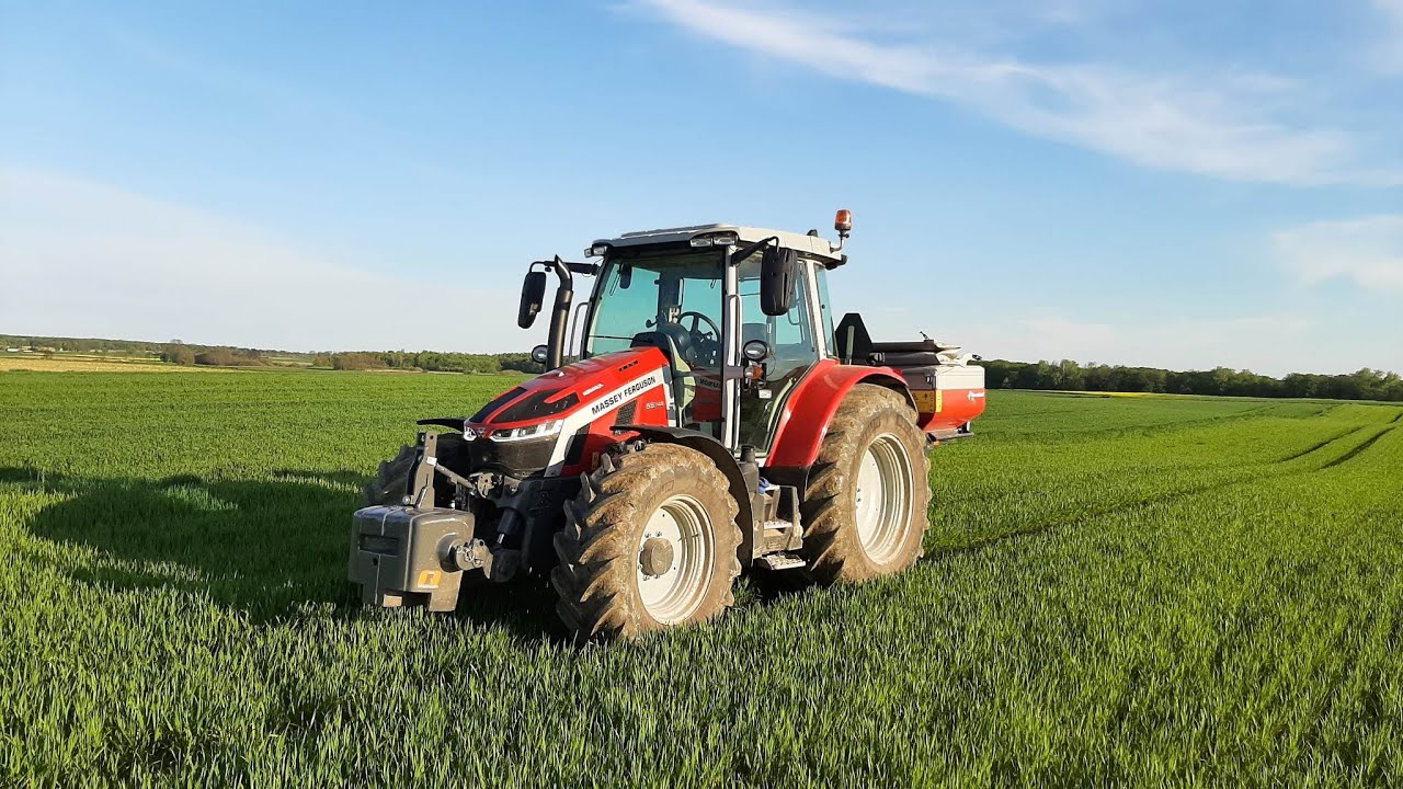 Massey Ferguson 5S | Kverneland CL | Rozsiewanie nawozów na pszenice