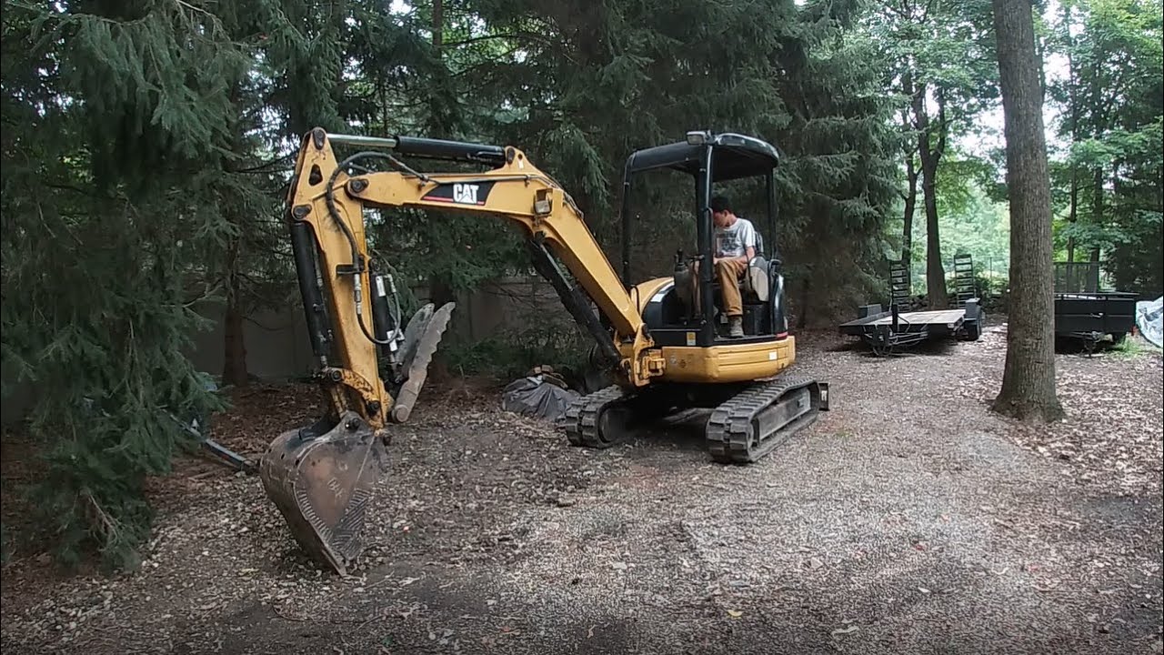 Welding Bucket and Fixing Hydraulic Leaks on Cat 303CR Mini Excavator