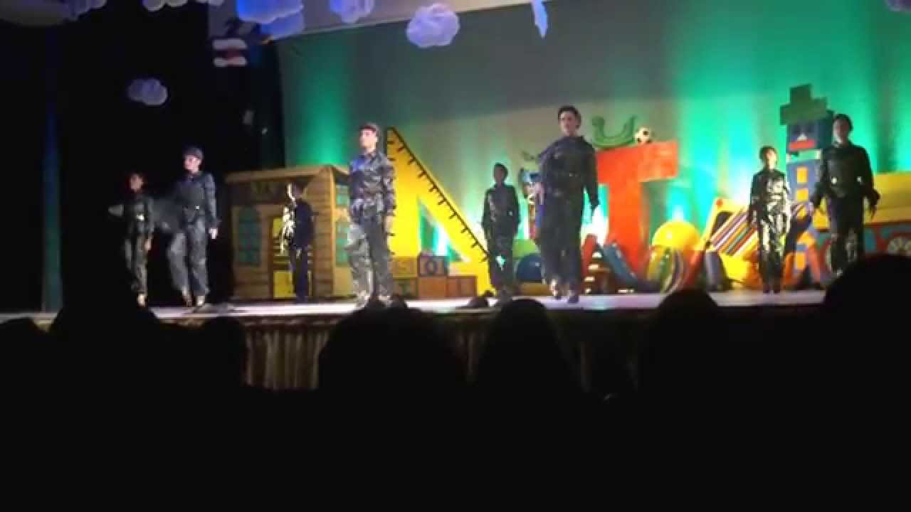 Coreografia Soldados by Daniela Zambello - Studio 415 Toy Story 2014