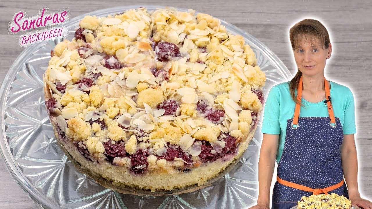 Einfacher Quarkkuchen mit Kirschen und Streusel