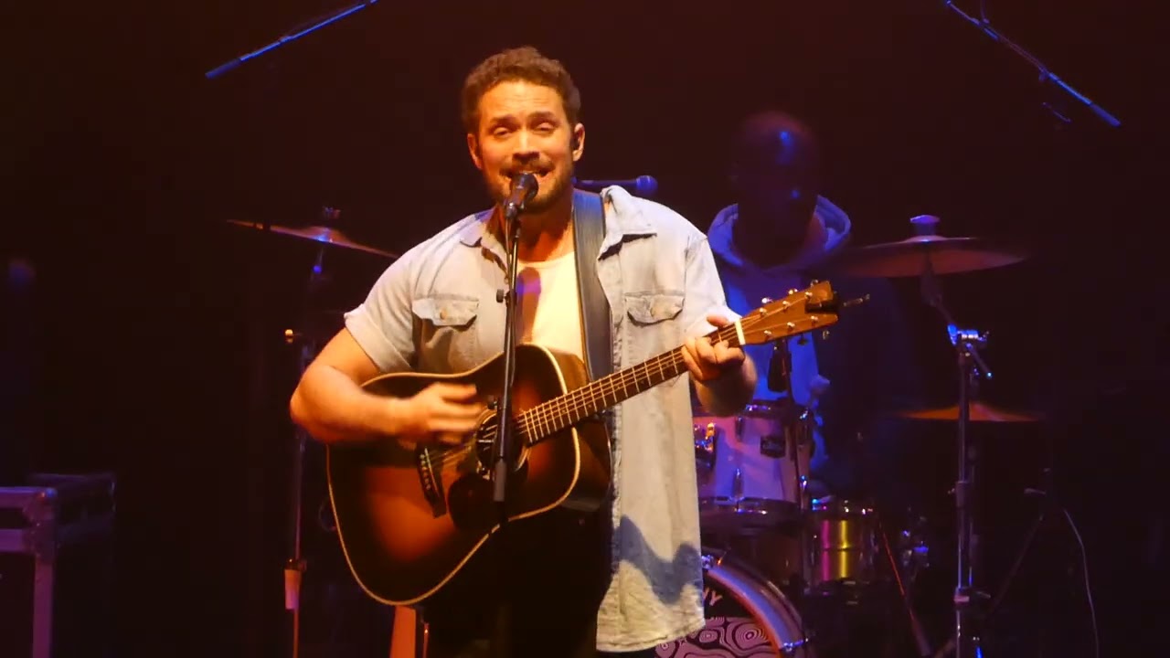 Sam Drysdale, Winter Sunset Sessions, Kitchener, Ontario - clip P1320457