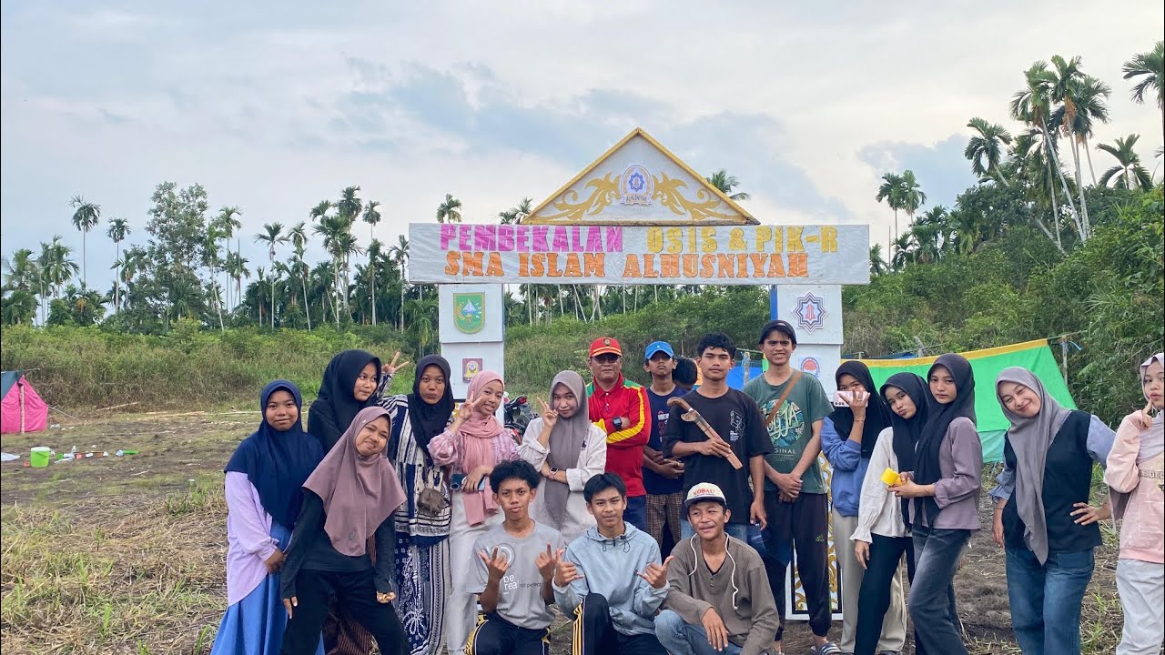 Kegiatan pembekalan OSIS Dan PIK-R SIAR SMA ISLAM AL HUSNIYAH di Paret Lapis Pulau Kijang 2026