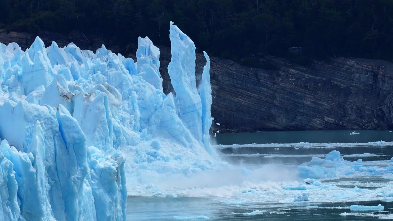 Massive Perito Moreno Glacier Calving &ndash; Deep Blue Ice in Patagonia, Argentina ❄️ | December 8, 2025