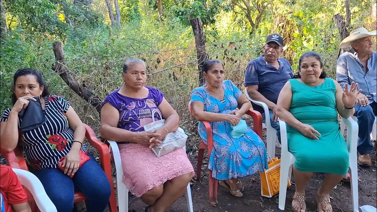 Selebrando los cumples años de Angeles , aca en Chapultepec guerrero municipio de Tlalchapa 