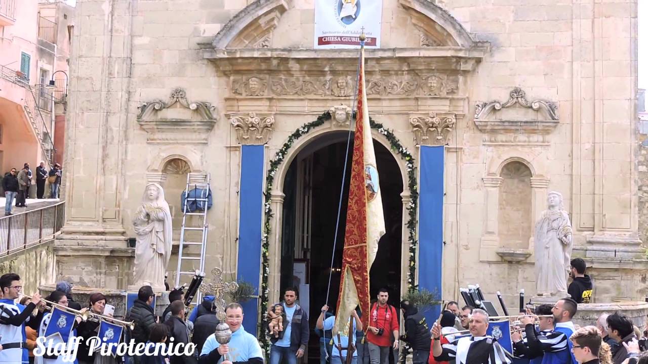 Solenne Uscita Madonna Addolorata a Monterosso Almo 2016 e Spettacolo della Pirotecnica Moltisanti