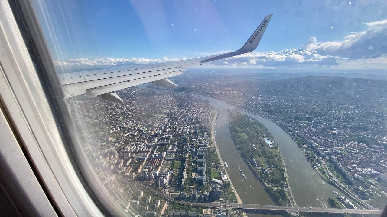 🇭🇺 Landing in Budapest Ferenc Liszt Airport, Ryanair Boeing 737-800 🛬