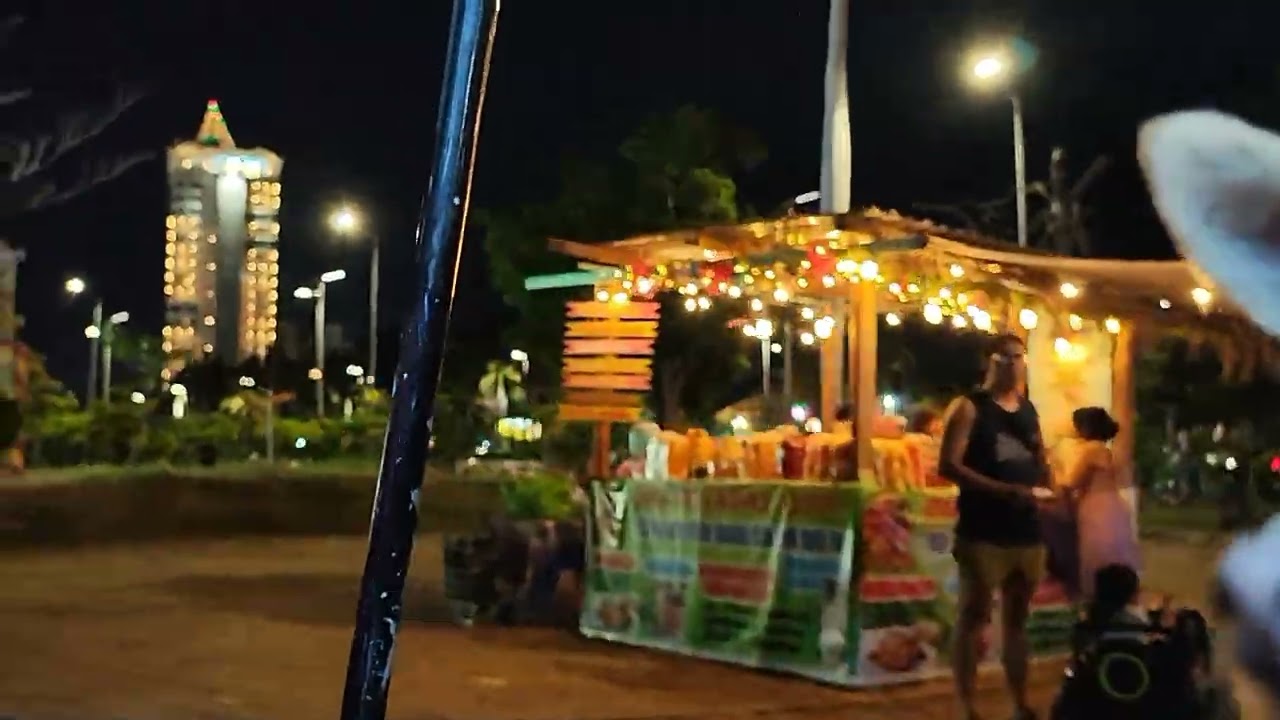 Paseo nocturno en Parque Papagayo, Acapulco
