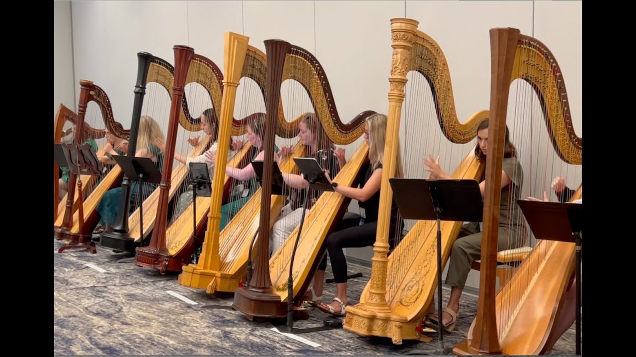 BY THE SHADE OF THE PALMS  - Alfredo Rolando Ortiz - (For 3 harps or ensemble)