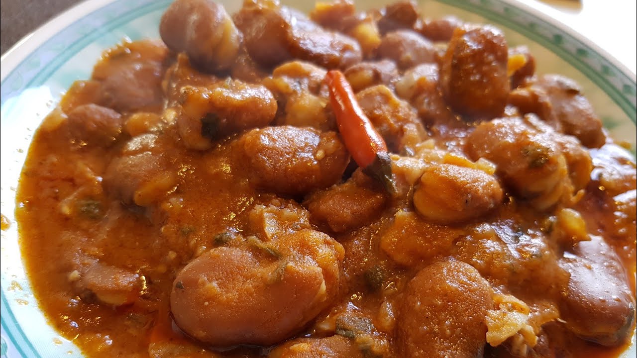 F&egrave;ves s&egrave;ches en sauce tomates  الفول المدمس الأكلة الشعبية على الطريقة المغربية تحياتي للشعب العربي