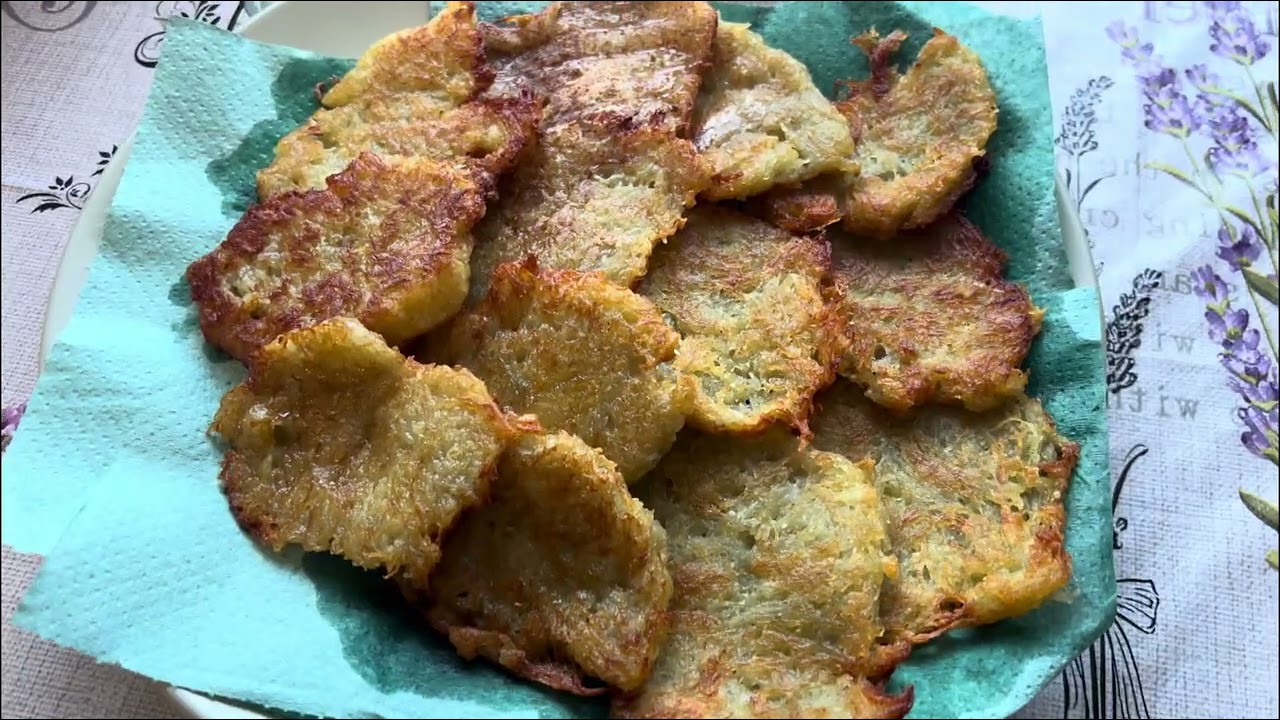 Cooking Potato Pancakes, Feeding Cats, Spring Snowdrops & Cozy Country Routine