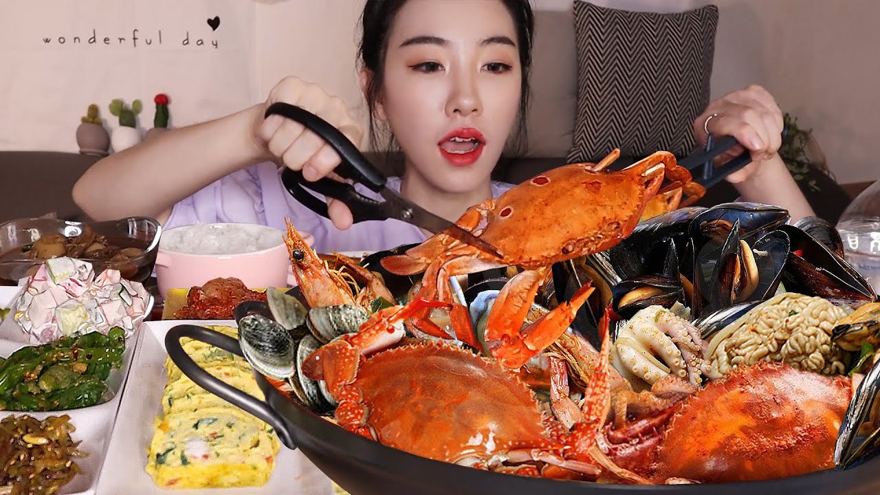 Korean Home Meal with Seafood Soup🦀 Mukbang