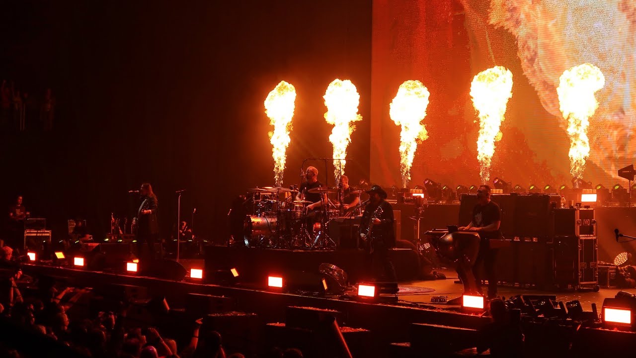 LUCIE - Dotknu se ohně - Praha O2 arena - 23.11.2018