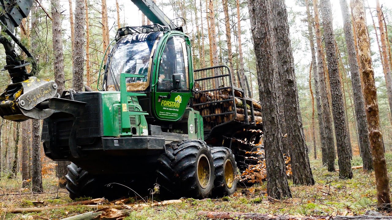 John Deere 1110G I John Deere 810E I Holzrücken I 2x Forwarder im Einsatz