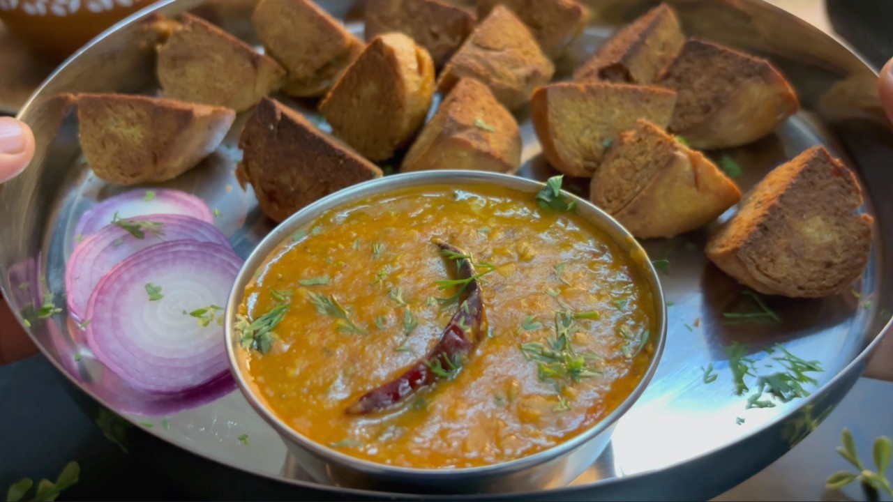 Varan Batti Recipe | Dal Baati Recipe | Dal Bafla Recipe | Dinner Ideas