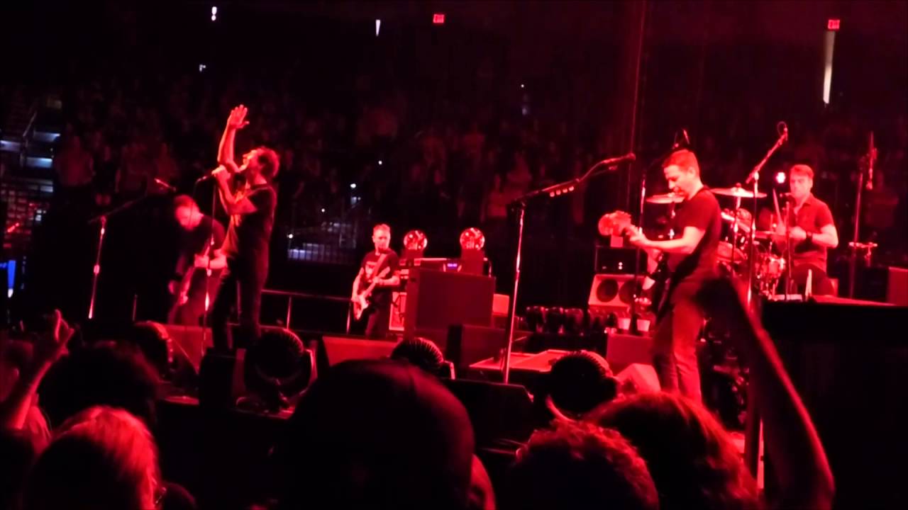 Pearl Jam - Blood - Tampa (April 11, 2016)