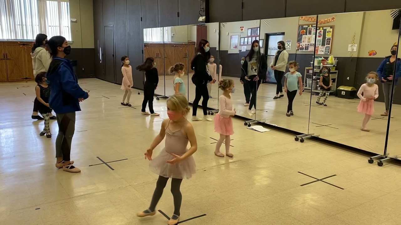 Ballet 5-6-Do You Want To Build A Snowman?
