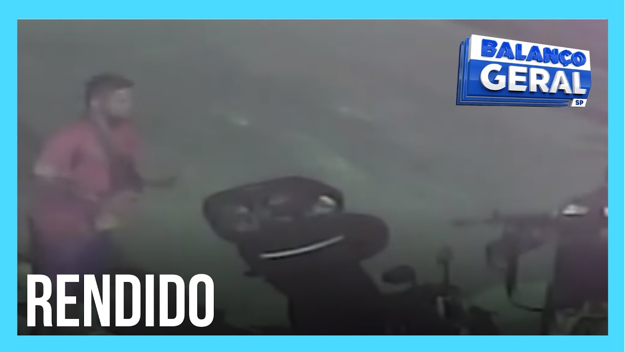 Entregador é rendido por criminoso armado com fuzil enquanto trabalhava
