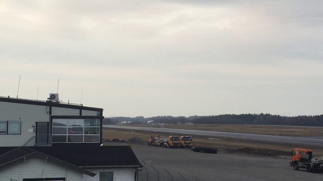 Embraer 190 E2 - First takeoff from Sandefjord Torp - Wider&oslash;e