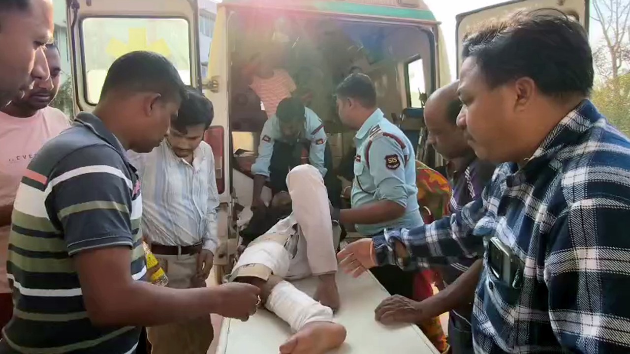 Severe Road Accident in Teliamura: Three Youths Critically Injured